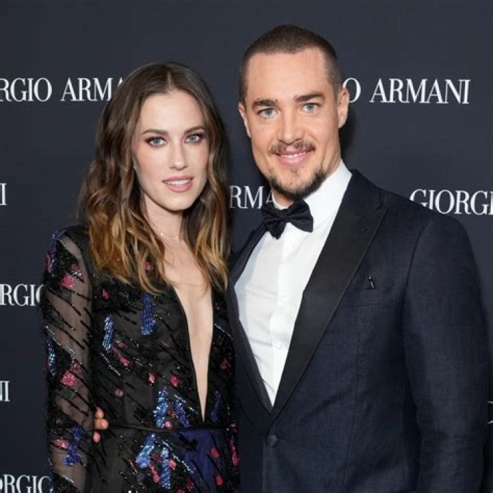 Allison Williams and Alexander Dreymon Walked the Red Carpet Together for the First Time!
