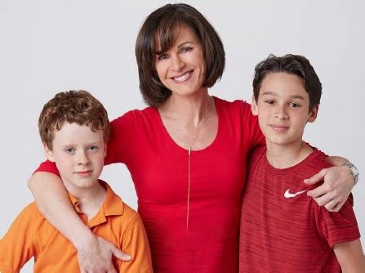 An American Journalist, Elizabeth Vargas Was Once Addicted To Alcohol; Husband Cheated On Her