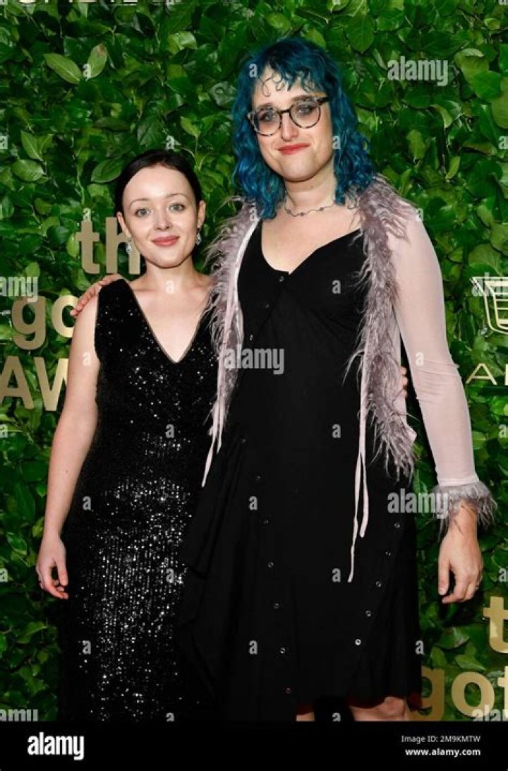 Anna Cobb - Trivia, Family, Bio