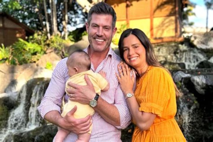 Bachelor host Jesse Palmer and wife Emely Fardo welcomed first child a baby girl
