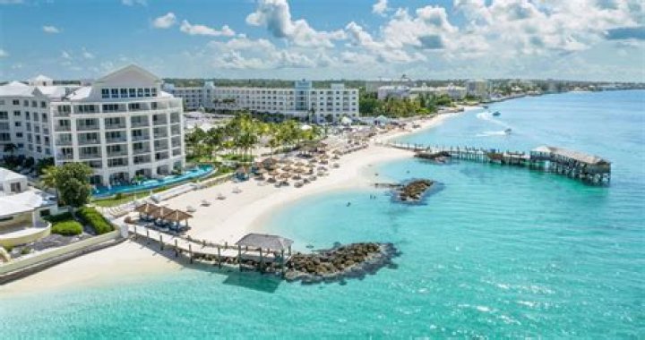 Bahamas | Famous Birthdays