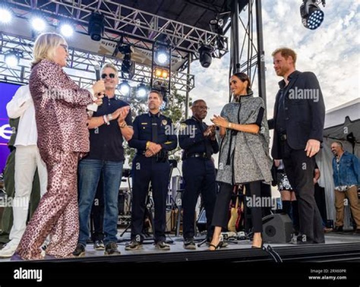 bitchy | Benefit concert for Santa Barbara first responders on Kevin Costner’s estate