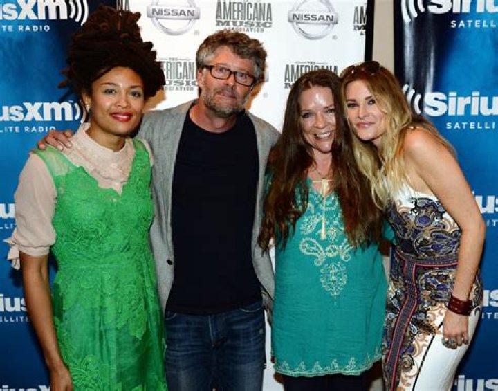 Carlene Carter Net Worth - Wiki, Age, Weight and Height, Relationships, Family, and More