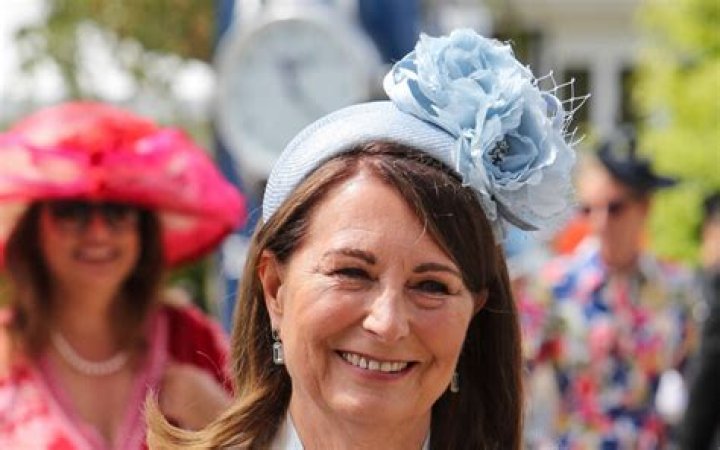 Carole Middleton & her whole clan have apparently been invited to the coronation