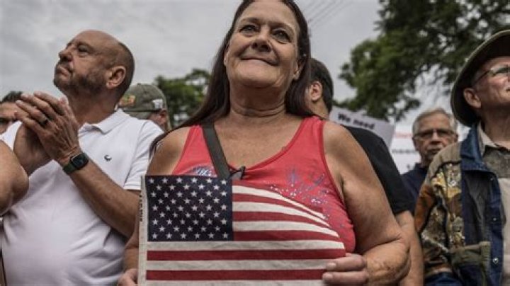 Chanté Moore is accused of using illegal money to fund her career!! Also, know what she has to say regarding the gay rumors of her ex-husband, Kenny Lattimore!!