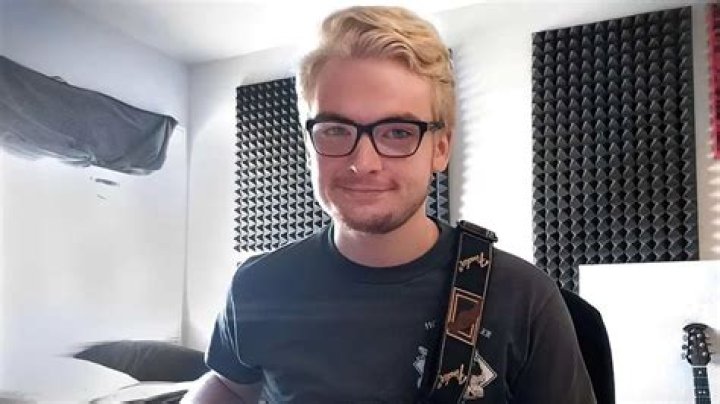 Daniel Kyre Bio (Wiki) 