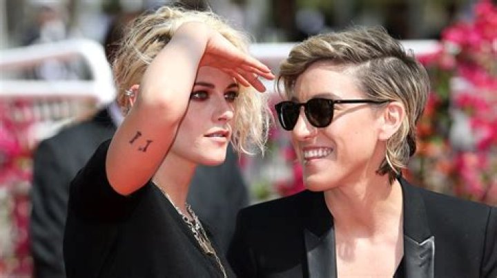 Did Kristen Stewart break up with Alicia Cargile so she could date St. Vincent?