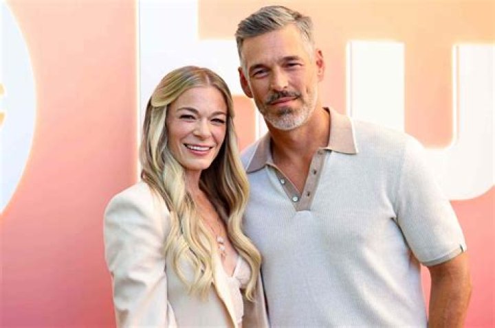 Did LeAnn Rimes spend $50K-plus on her veneers to look less “horsey”?