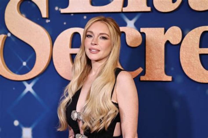 Does Lindsay Lohan owe 50 Cent a million dollars?