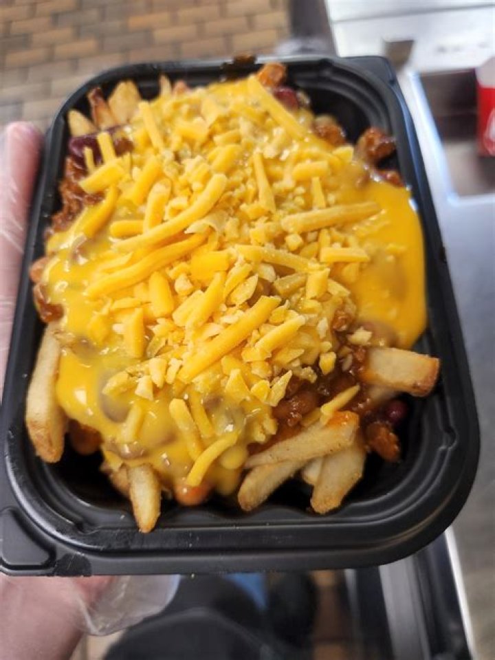 Does Wendy’s have chili cheese fries?
