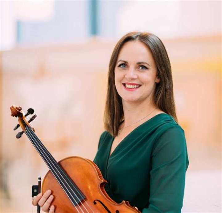 Eimear Varian Barry - Age, Family, Bio