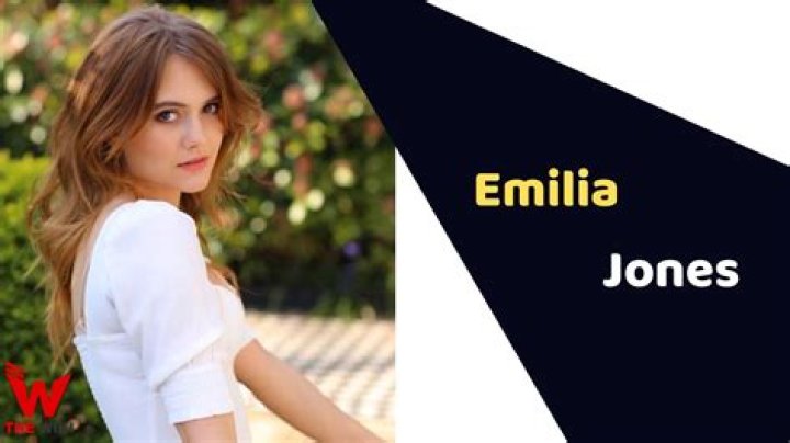 Emilia Jones - Age, Family, Bio