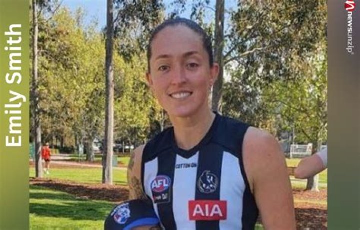 Emily Smith Bio (Wiki) 