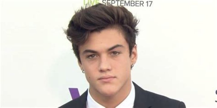 Ethan Dolan - Age, Family, Bio