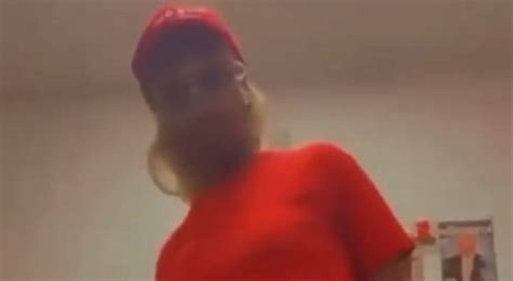 Five Guys Employee Goes Viral For Bathroom Twerk Video Footage Twitter