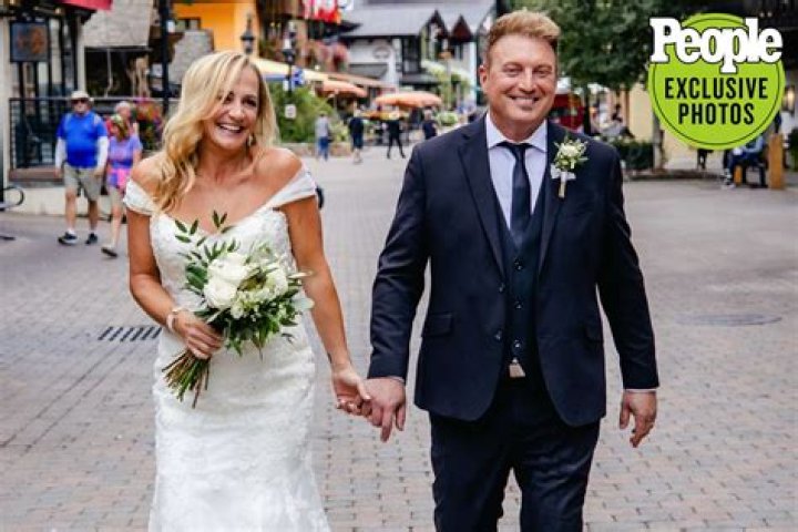 Former Little Texas Frontman Tim Rushlow Married Kelly Woodring!