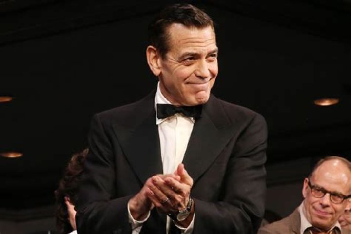 George Clooney got new teeth