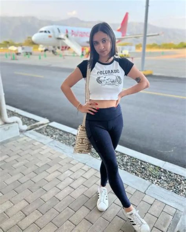 Hailey Baldwin Bio (Wiki) 