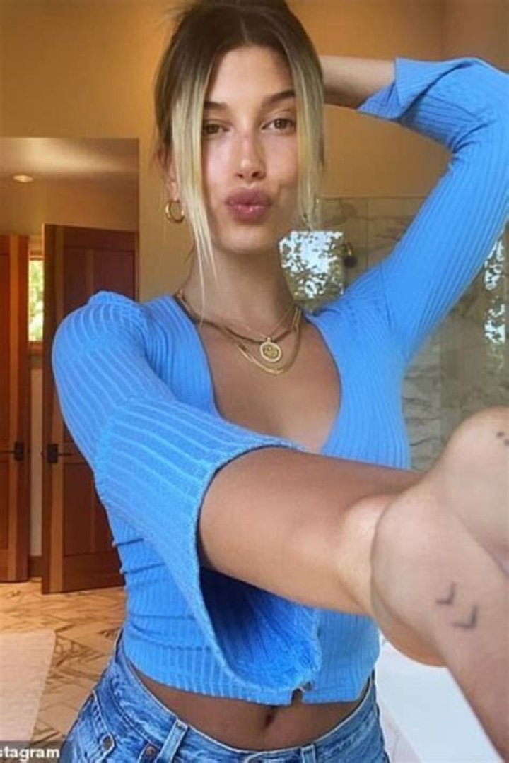 Hailey Bieber apologizes to Manhattan hostess who called her out in a TikTok