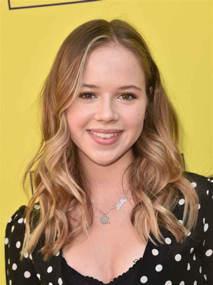 Holly J. Barrett Net Worth - Wiki, Age, Weight and Height, Relationships, Family, and More