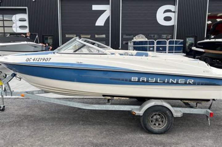 How long is a Bayliner 185?
