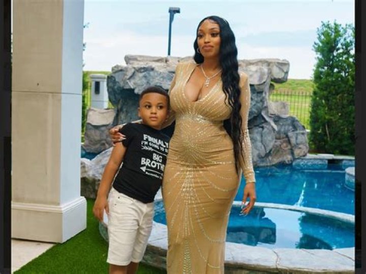 Hugh Grant’s second baby mama is pregnant with Hugh’s 4th child in 4 years