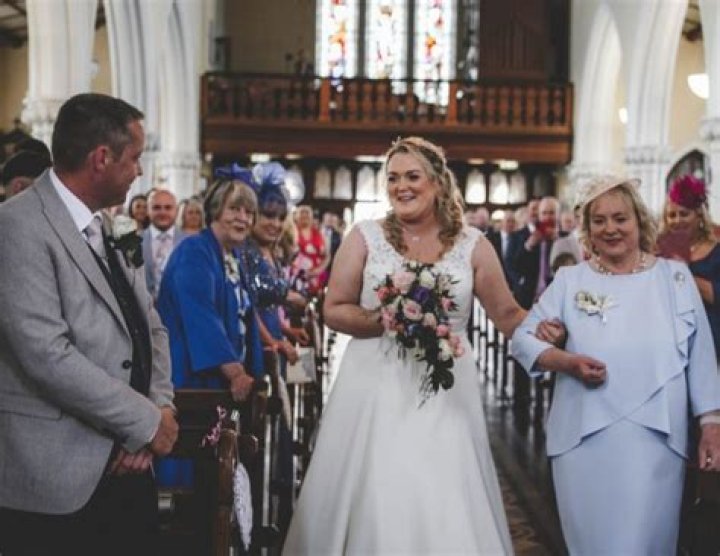 Hugh Hefner is going to walk Kendra Wilkinson down the aisle