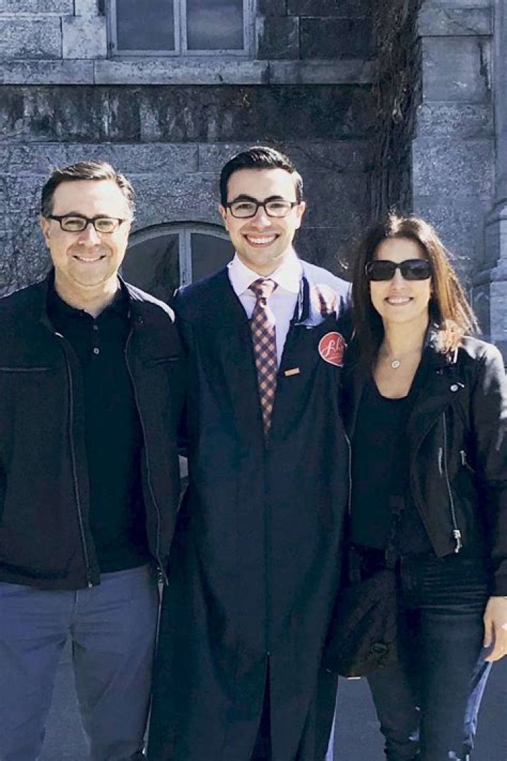 Ian Eagle Bio (Wiki) 