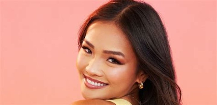 Jenn Tran Ethnicity: Religion And Family Background