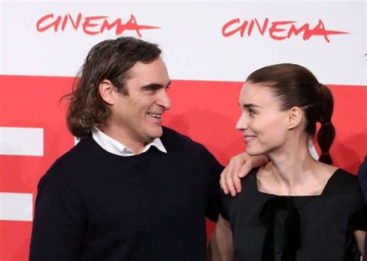 Joaquin Phoenix & Rooney Mara welcomed a son, they named him River