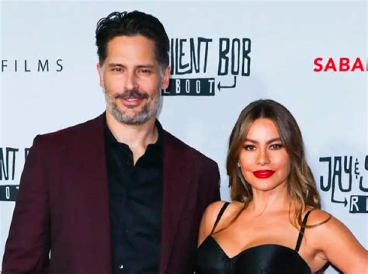 	Joe Manganiello ended his marriage because he wanted to be a dad	