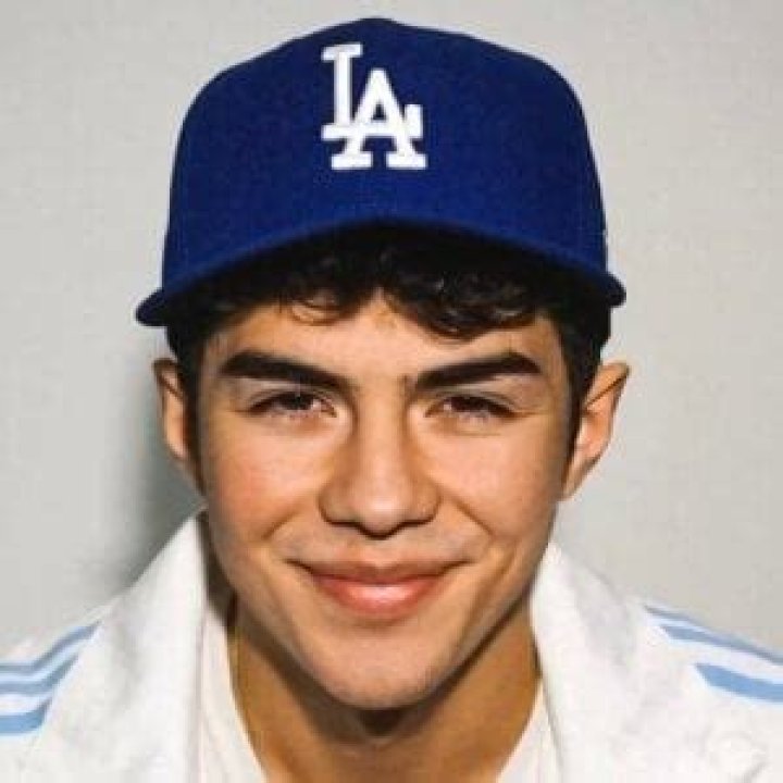 Julian Cihi - Age, Family, Bio