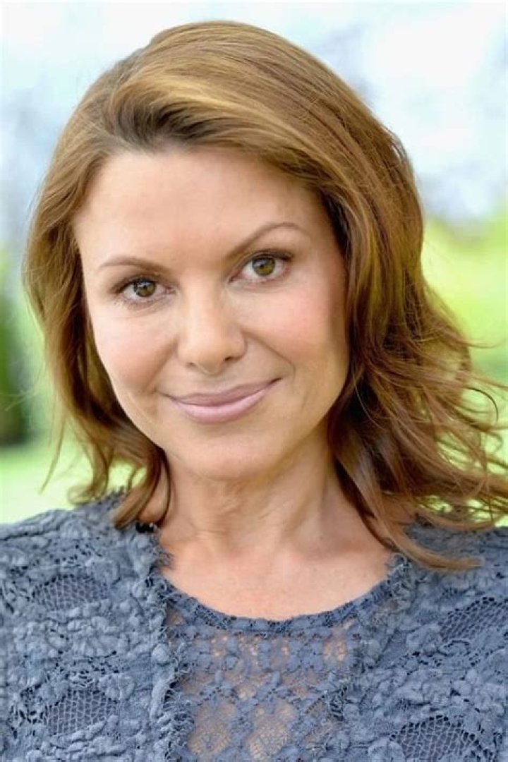 Kari Wuhrer - Age, Family, Bio