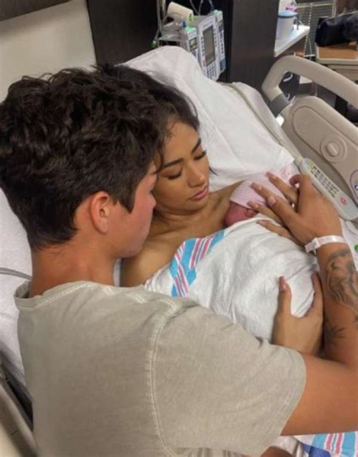 Kayla Kosuga Is Back On YouTube After Giving Birth To Her Baby; Her Relationship With Elijah!