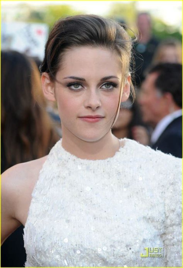 Kristen Stewart in Elie Saab at the Berlin ‘BD 2’ premiere: glamorous or showgirl-y?