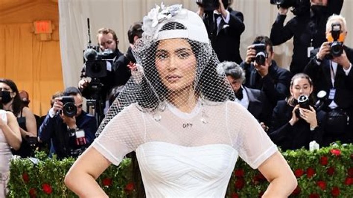 Kylie Jenner Pays Tribute to Virgil Abloh at the 2022 Met Gala!