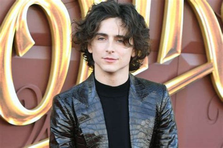 L&S: Timothee Chalamet & Kylie Jenner are reportedly over, ‘Kylie got dumped’