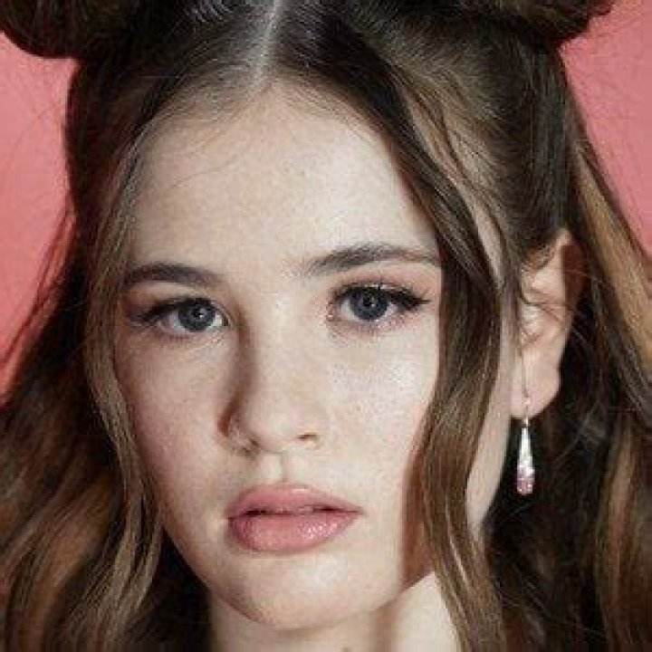 Lexia Hayden - Age, Family, Bio