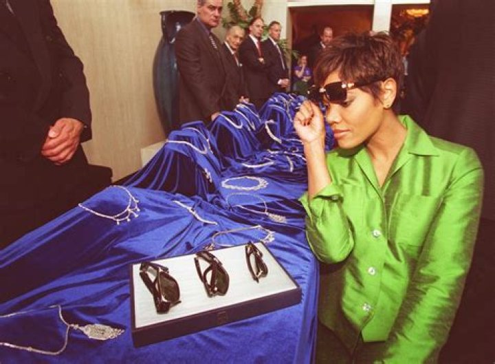 Lisa Canning Net Worth - Wiki, Age, Weight and Height, Relationships, Family, and More