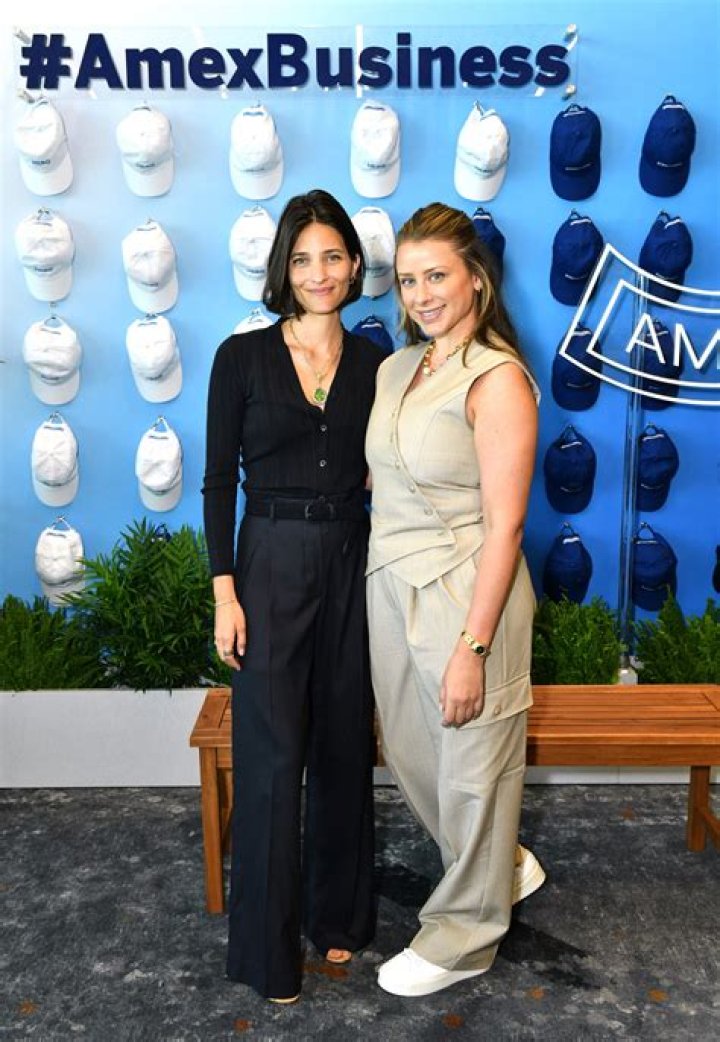 Lo Bosworth Net Worth - Wiki, Age, Weight and Height, Relationships, Family, and More