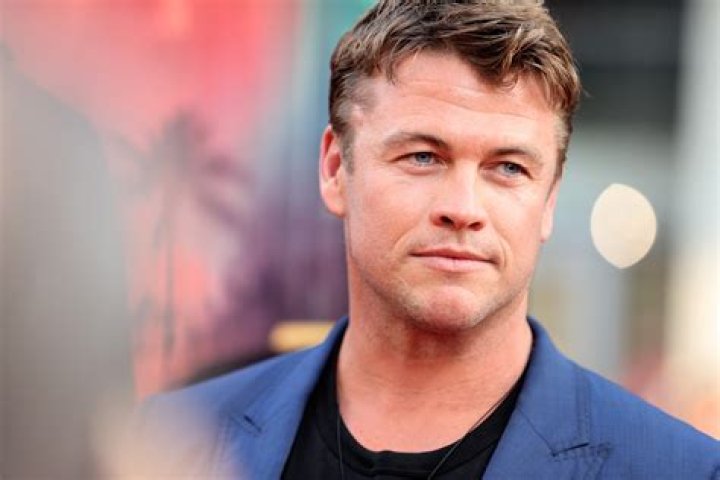 Luke Hemsworth Bio (Wiki) 