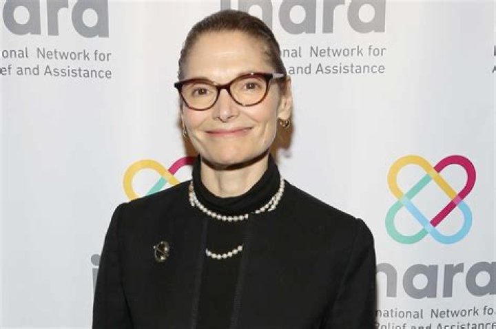 Mary Elizabeth Mastrantonio Bio (Wiki) 