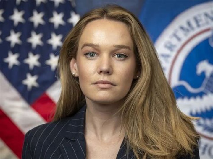 Melissa McLoughlin Bio (Wiki) 