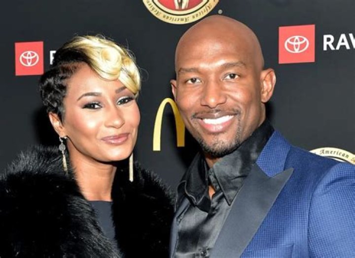 Melody Holt Bio (Wiki) 