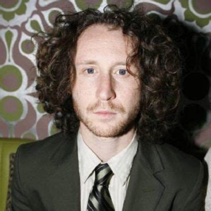 Mike Einziger Bio (Wiki) 