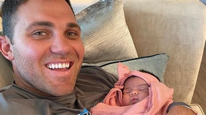 New fatherhood! The girlfriend of actor Alex Kompothecras gives birth to a daughter!