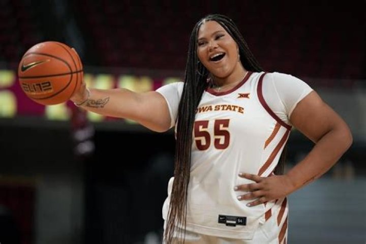 Nia Crooks - Age, Family, Bio