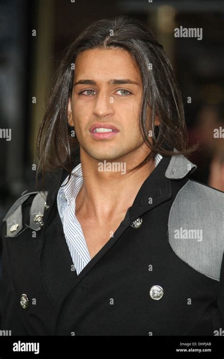 Ollie Locke - Age, Family, Bio