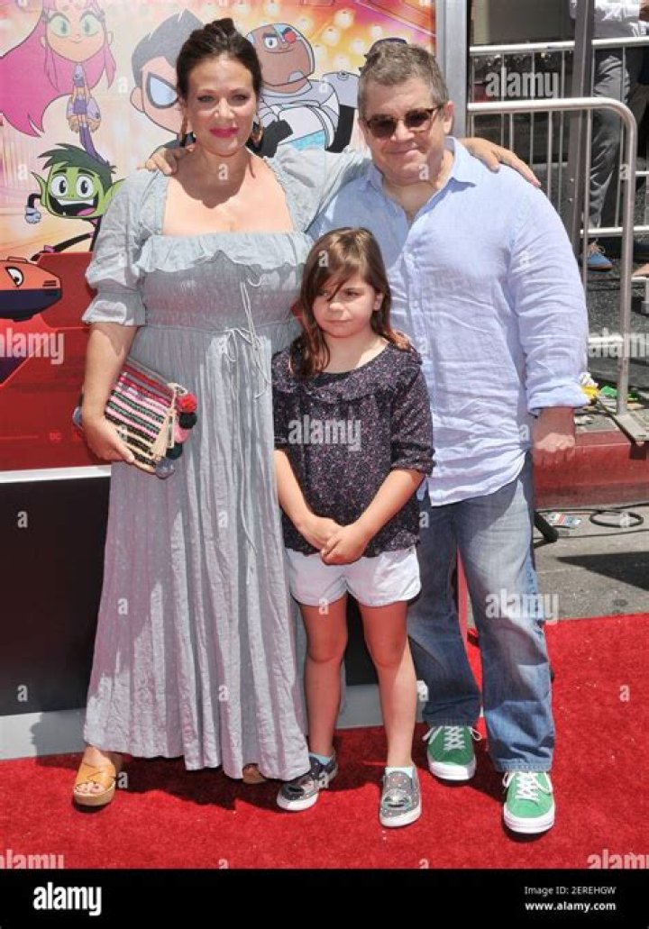 Patton Oswalt and Meredith Salenger cozy up at Comic-Con