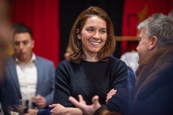 Phil Bennett - Age, Family, Bio